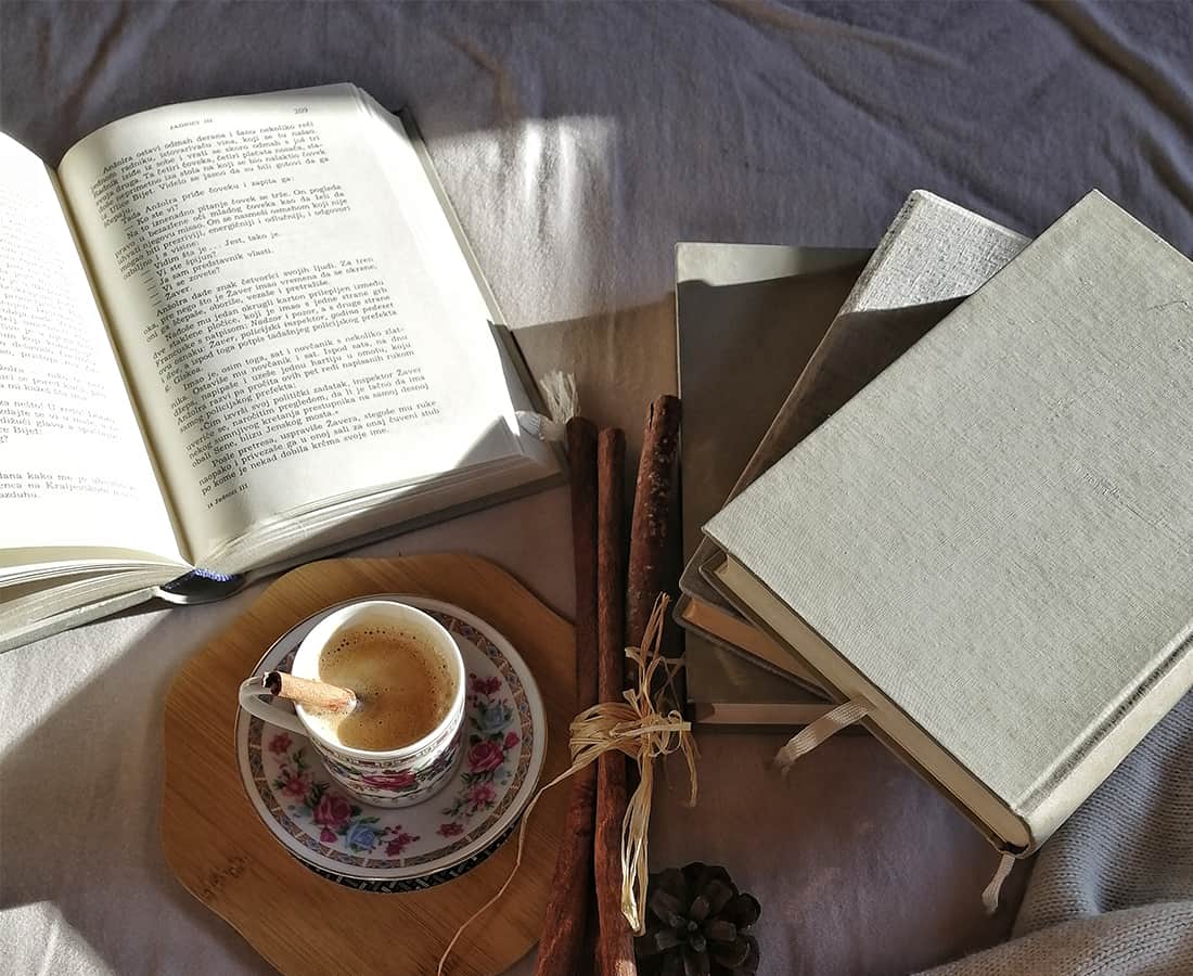 Kōme Ena - Nghệ Thuật Độc Đáo Dẫn Đến Sự Phân Tích Sâu Sắc Về Các Chủ Đề Hiện Thời